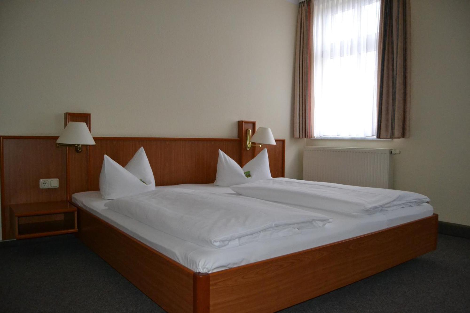 Hotel Anker Saalfeld Saale Pokoj fotografie