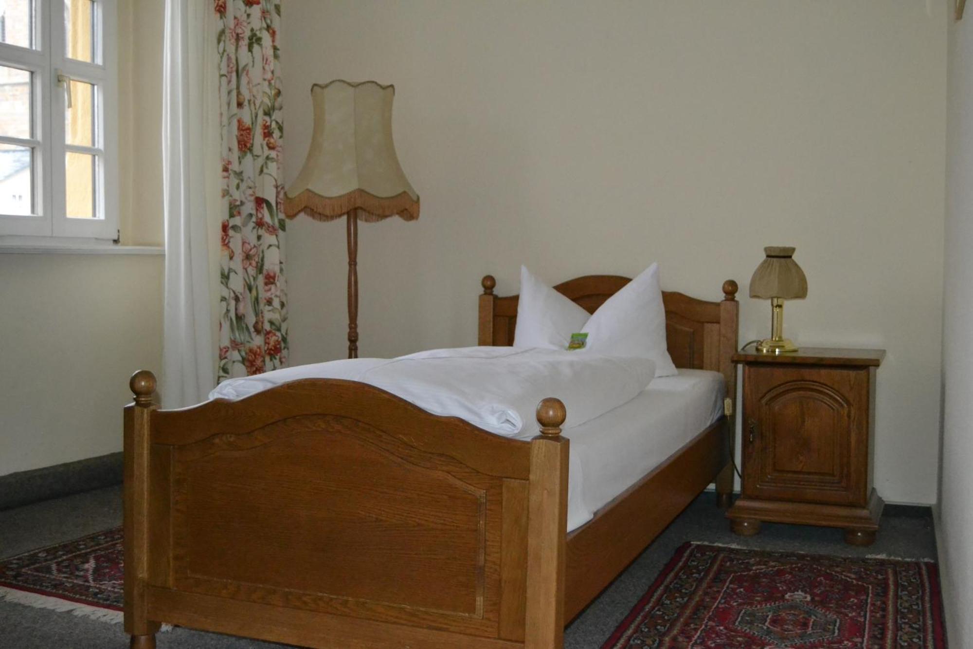 Hotel Anker Saalfeld Saale Pokoj fotografie
